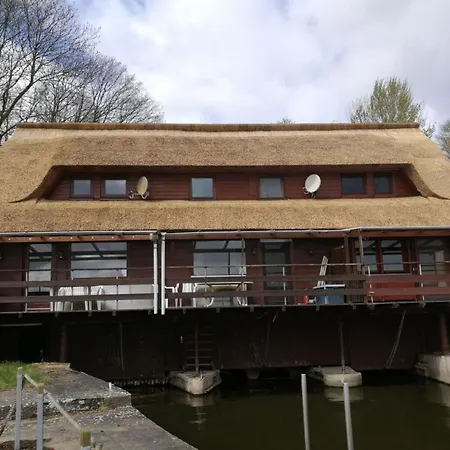 Apartment Haus Adlerblick Bristow